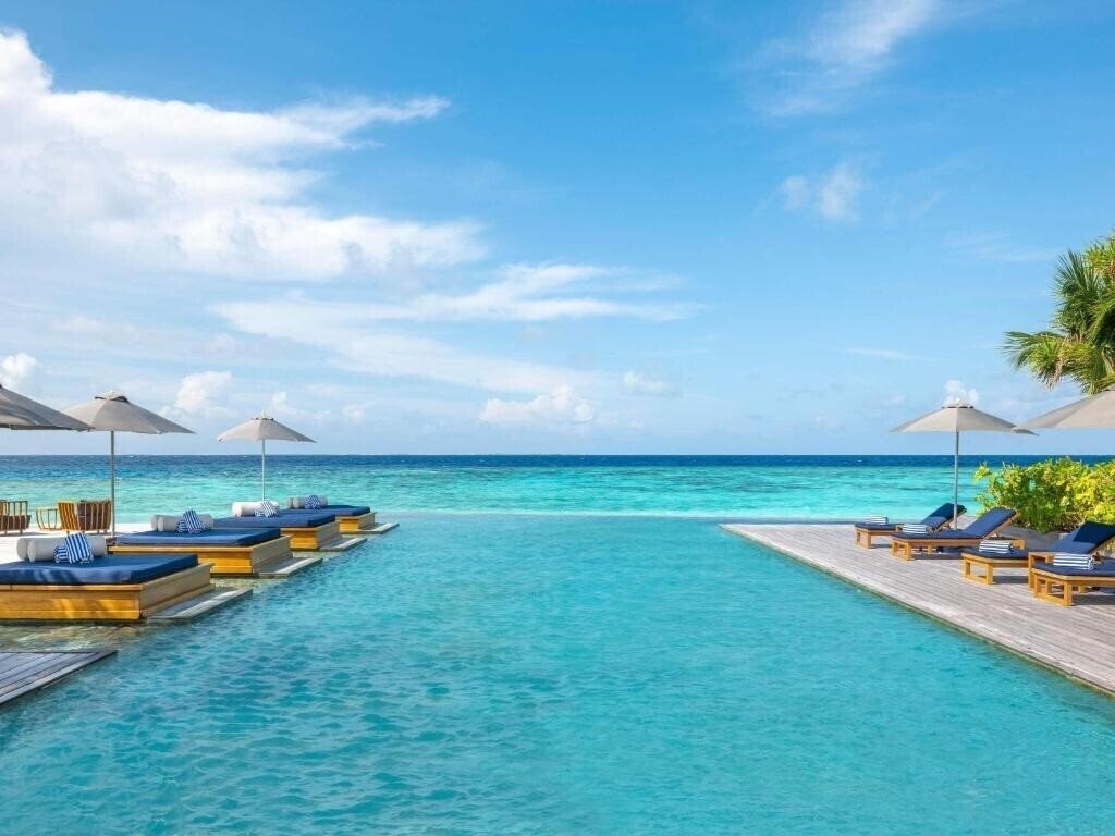 Апартаменты The Halcyon Private Isles Maldives, Autograph Collection 5*