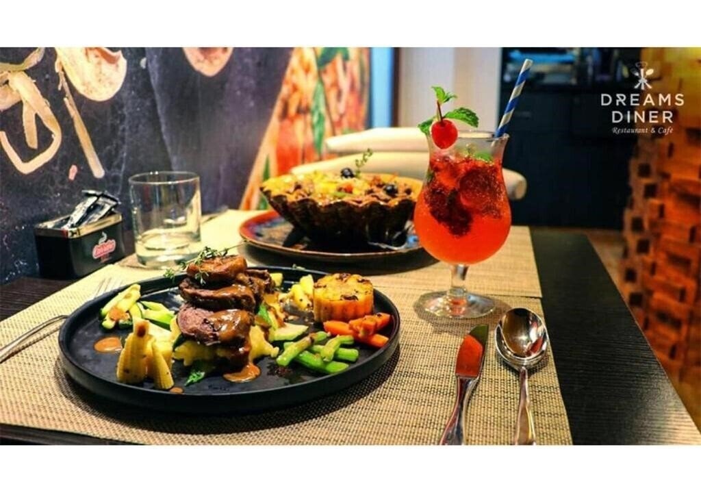 Отель Dreams Grand 3*