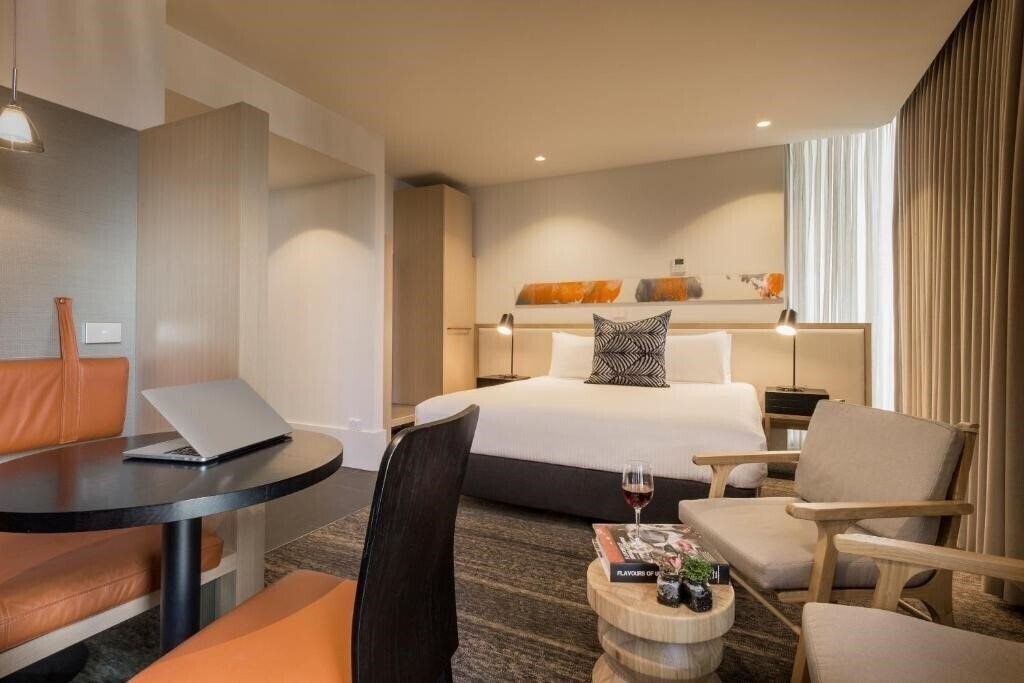 Территория Three Inn Guest House 1*