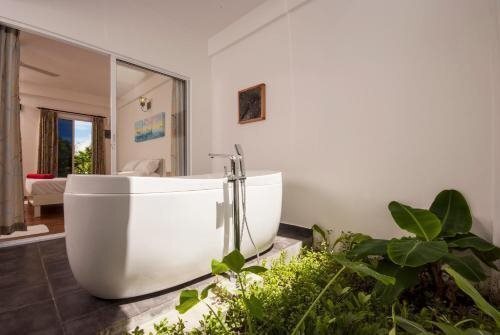 Панорама Evexia Beach Collection Laamu Guest House 1*