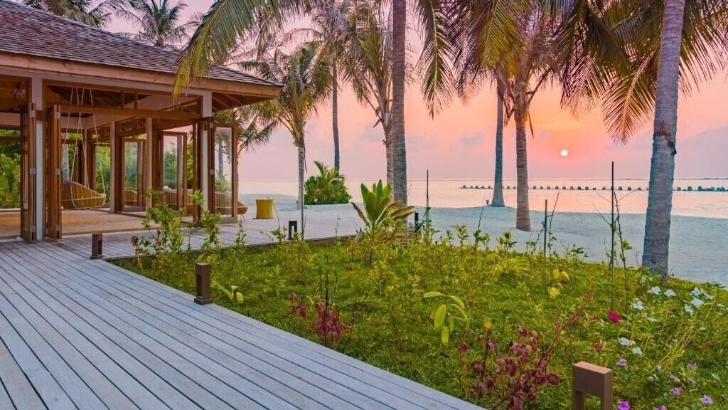 Панорама Innahura Maldives Resort 3*
