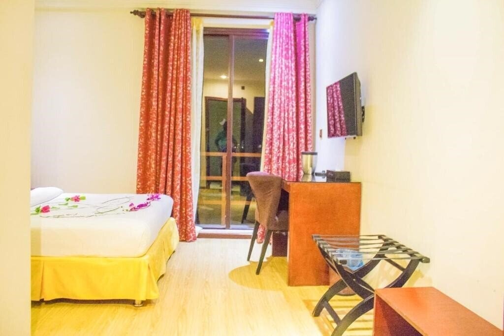 Панорама Whiteshell Island Hotel & Spa 3*