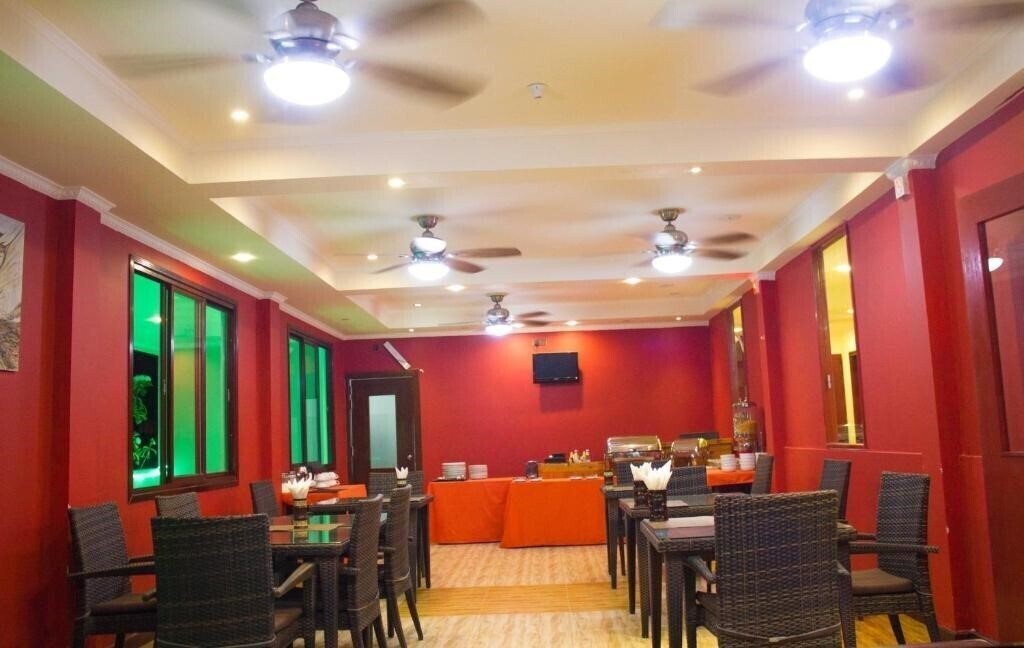 Вид Whiteshell Island Hotel & Spa 3*