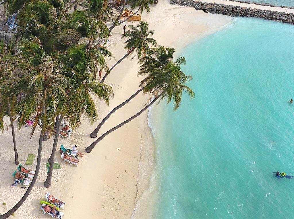 Территория Kaani Palm Beach Guest House 1*