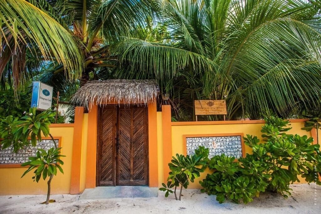 Территория Stingray Beach Inn 3*