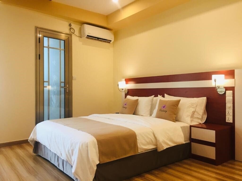 Апартаменты Rosemary Boutique 4*