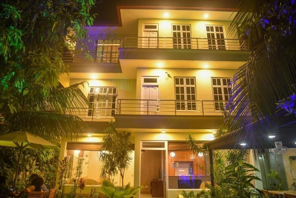 Отель La Cabana Maldives Guest House 3*