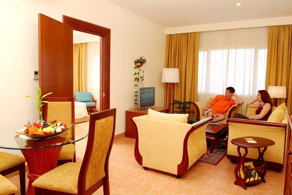 Апартаменты Hulhule Island Hotel 4*