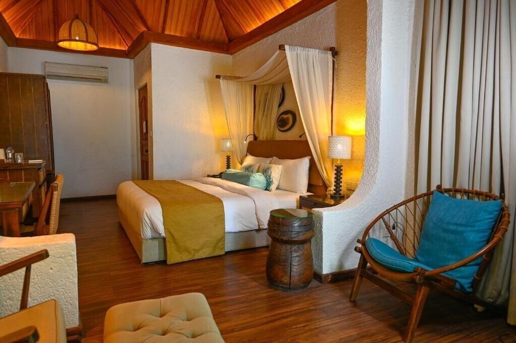 Картинка Makunudu Island Resort 4*