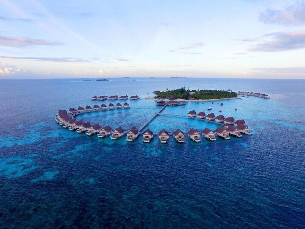 Фото Centara Grand Island Resort & SPA Maldives 5*