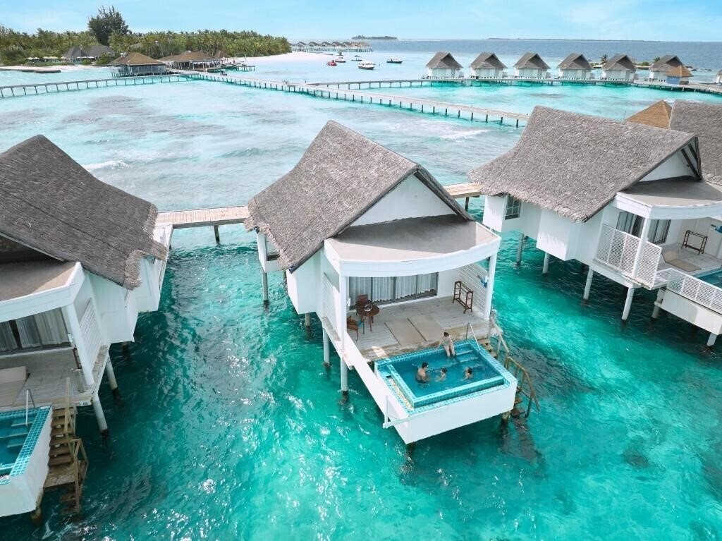 Изображение Centara Grand Island Resort & SPA Maldives 5*