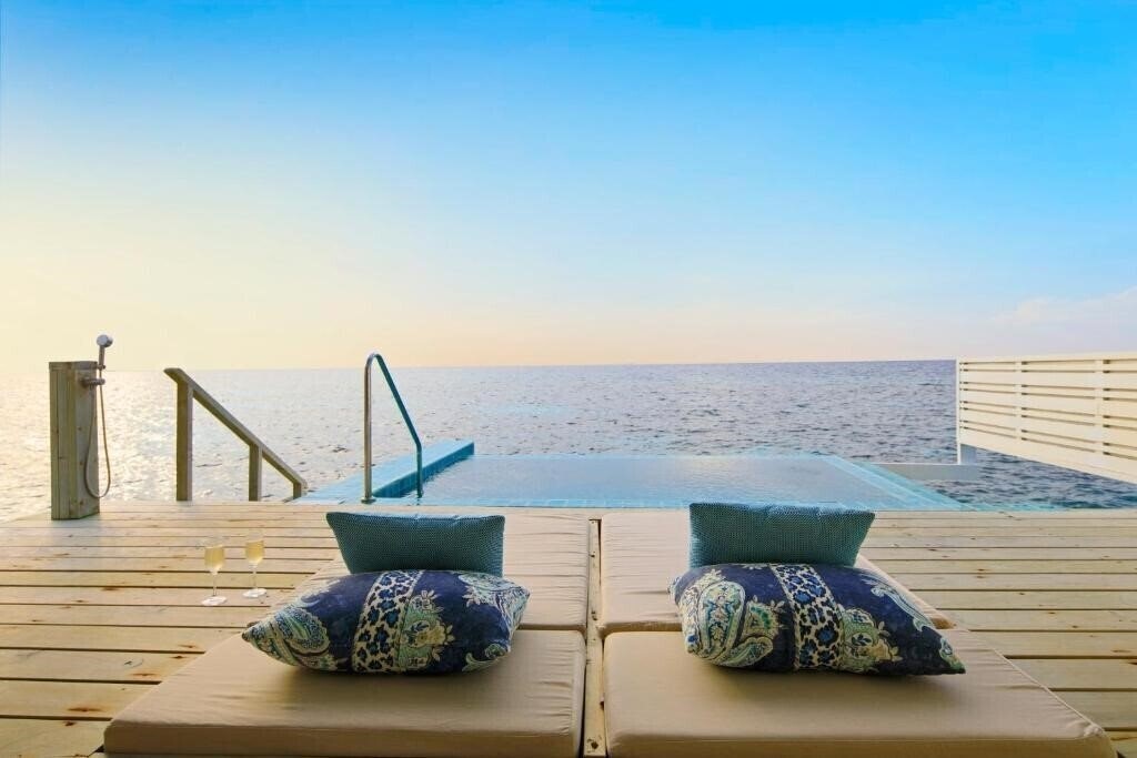 Картинка Centara Grand Island Resort & SPA Maldives 5*