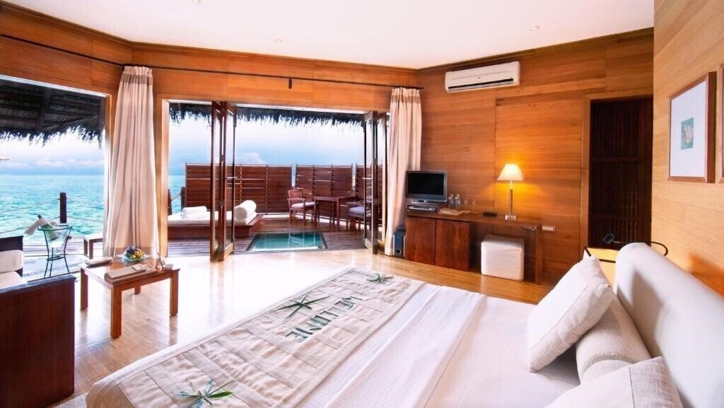 Вид Adaaran Prestige Water Villas 5*