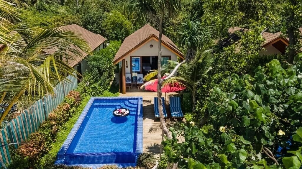Вид Reethi Faru Resort 4*