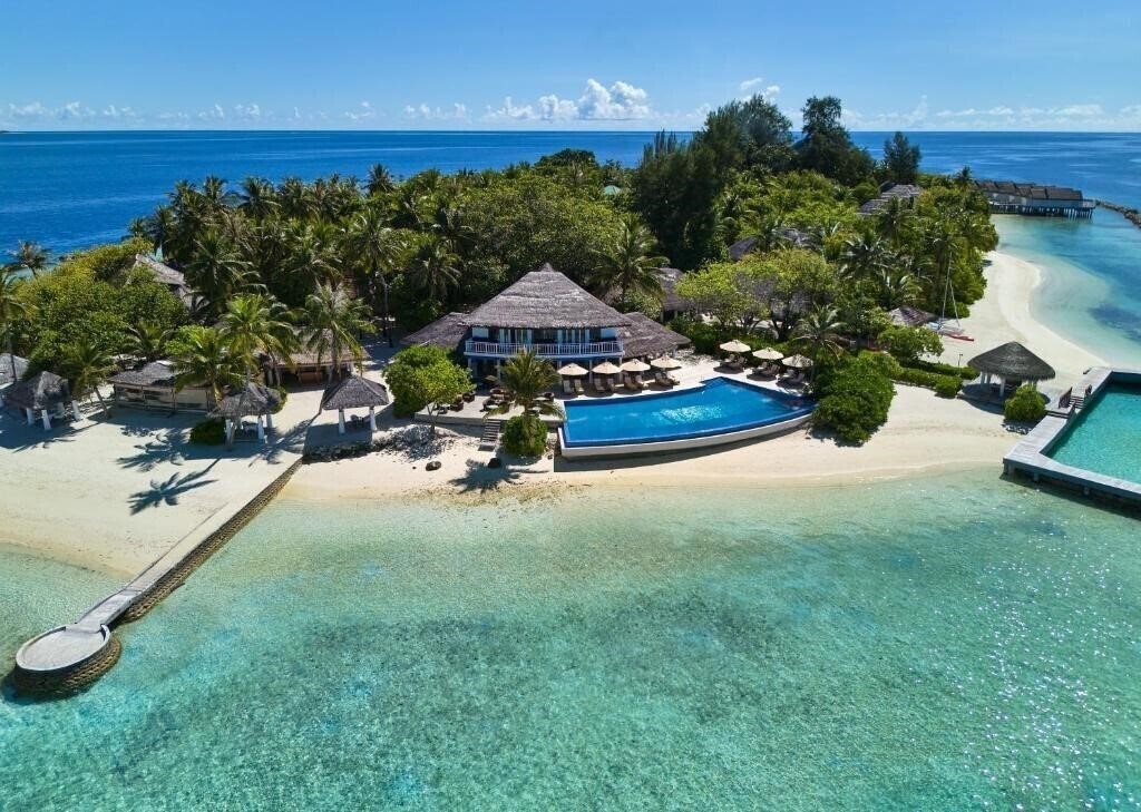 Территория NH Maldives Kuda Rah Resort (ex. Amaya Kuda Rah Maldives) 5*