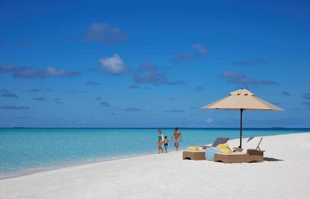 Панорама NH Maldives Kuda Rah Resort 5*
