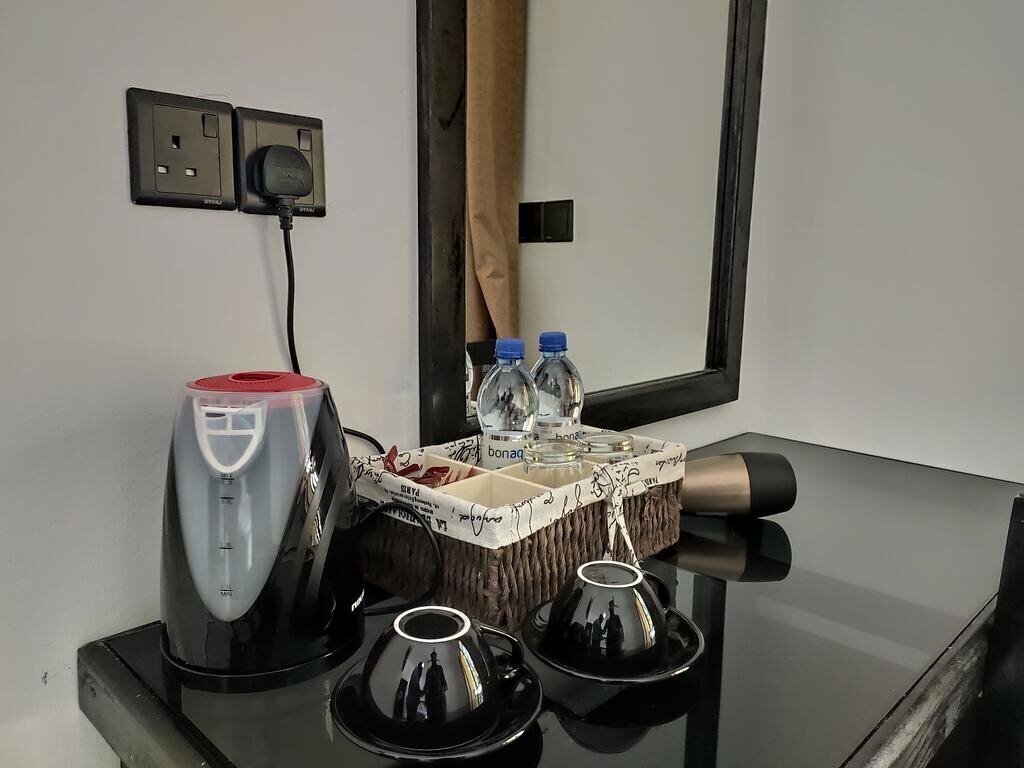 Апартаменты Crown Beach Hotel Maldives 4*