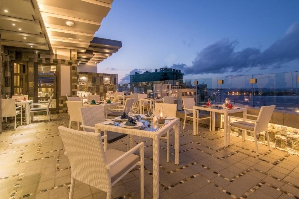 Фотография Hotel Samann Grand 4*