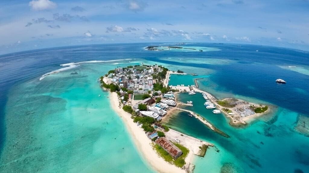 Отель Avyanna Gulhi Beach Hotel Guest House 3*