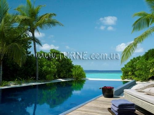 Территория Kanifushi Beach & Spa 4*