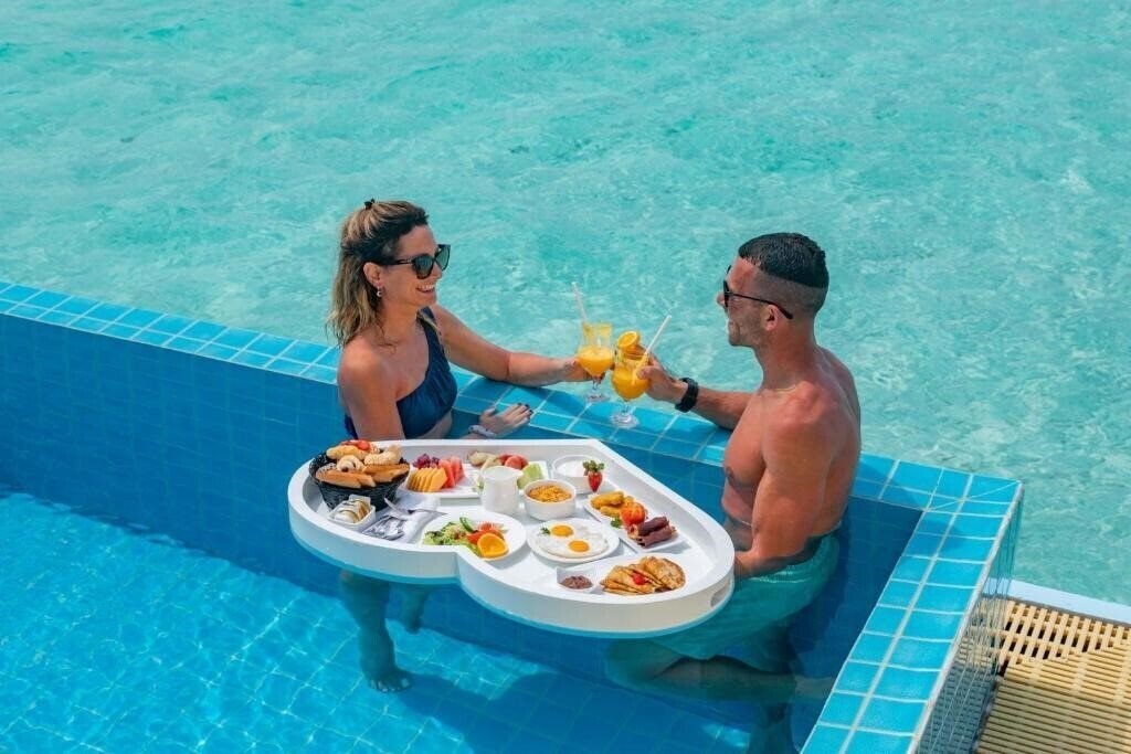 Вид Dhigufaru Island Resort 5*