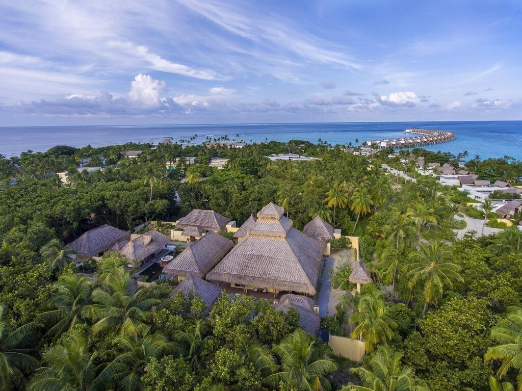 Територія Emerald Maldives Resort & SPA 5*