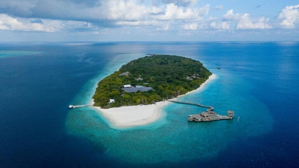Отель Soneva Fushi & Six Senses 5*