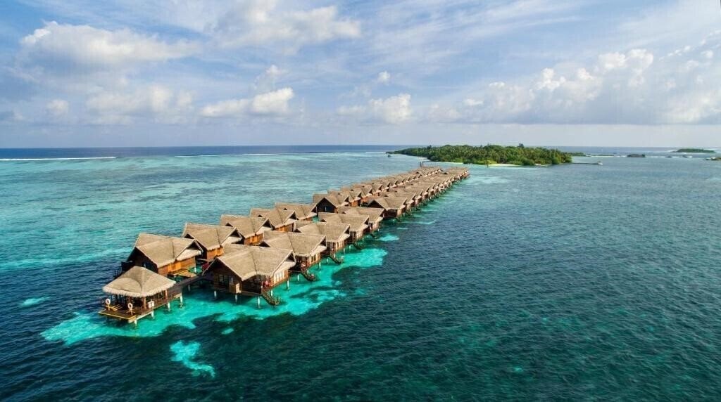 Панорама Adaaran Prestige Ocean Villas Hundhuran Fushi 4*