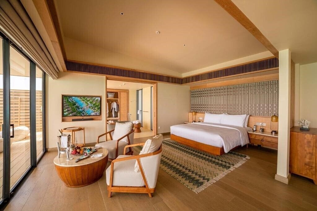 Территория Kuda Villingili Resort Maldives 5*