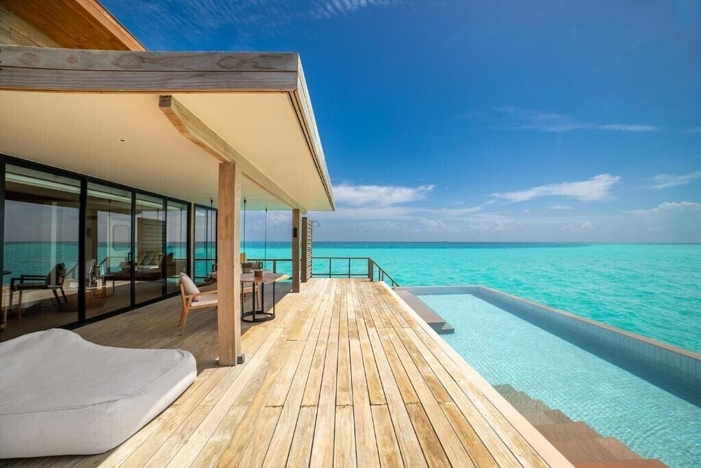 Панорама Kuda Villingili Resort Maldives 5*