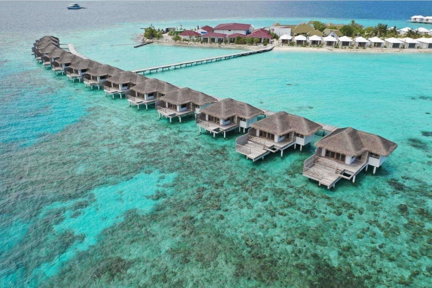 Картинка Cocogiri Island Resort 4*