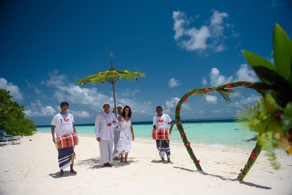 Территория Biyadhoo Island Resort Maldives 3*