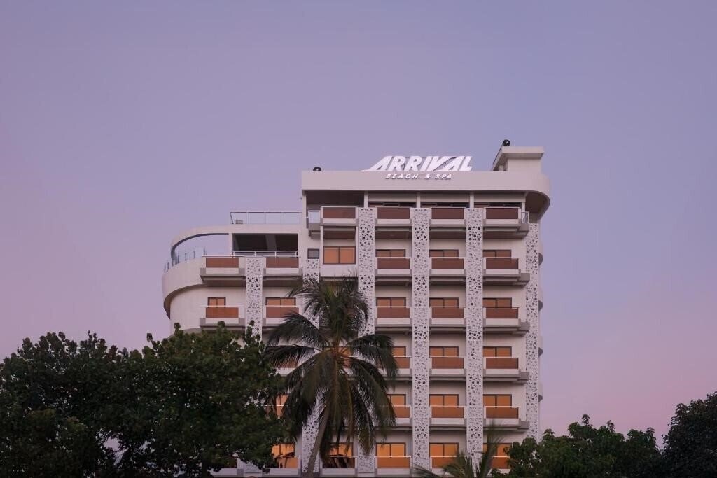 Готель Arrival Beach & SPA, Gulhi 4*