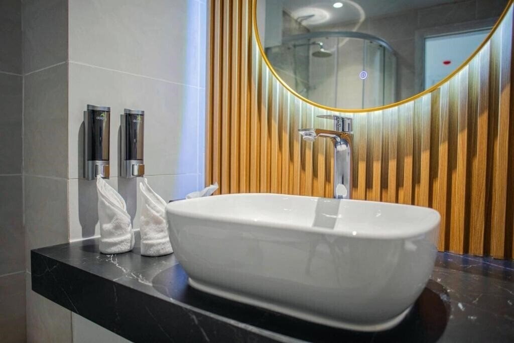 Апартаменти Beach Hotel Guraidhoo 3*