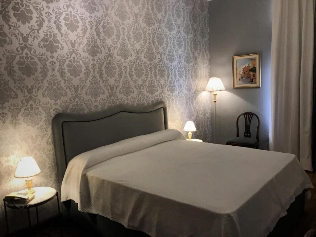 Панорама Castille Hotel 3*
