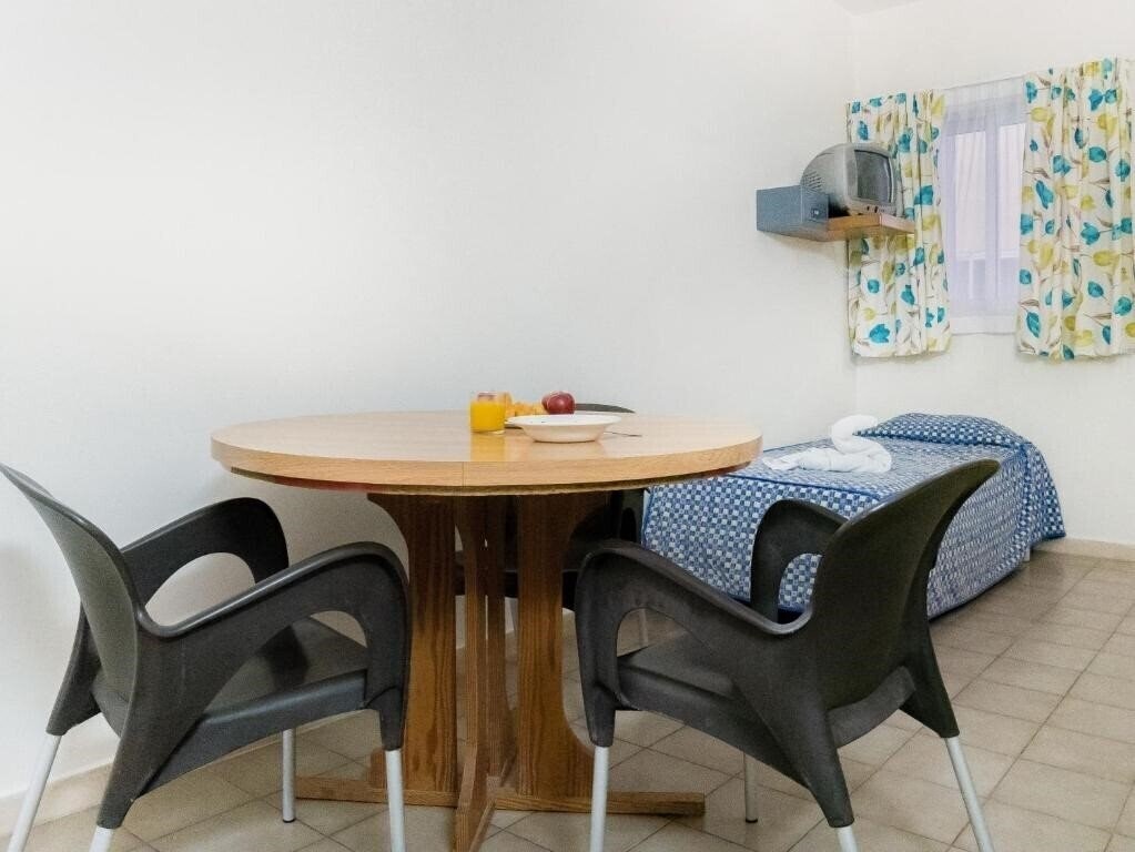 Вид Qawra Inn Hotel 4*