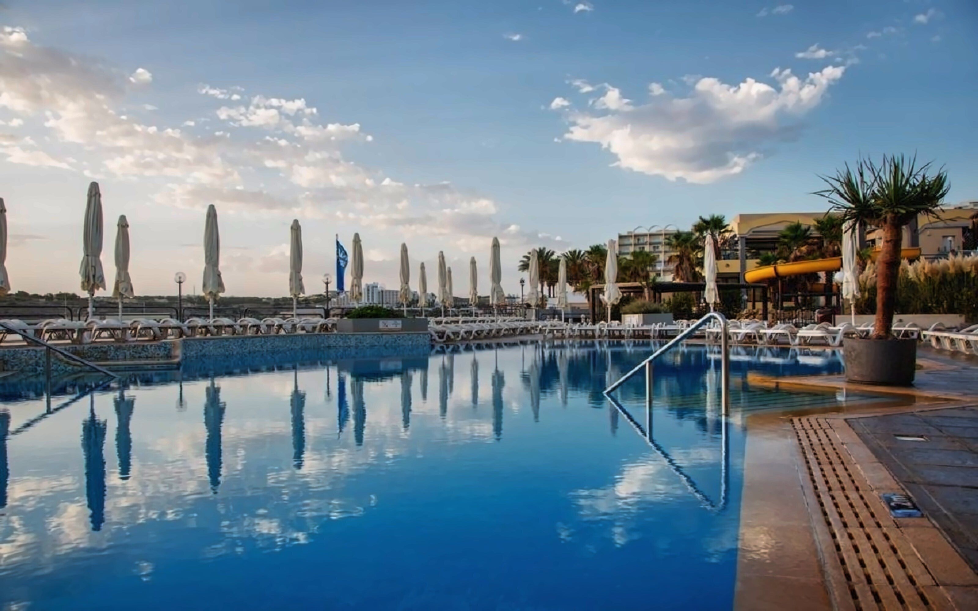 Территория Seashells Resort At Suncrest 4*