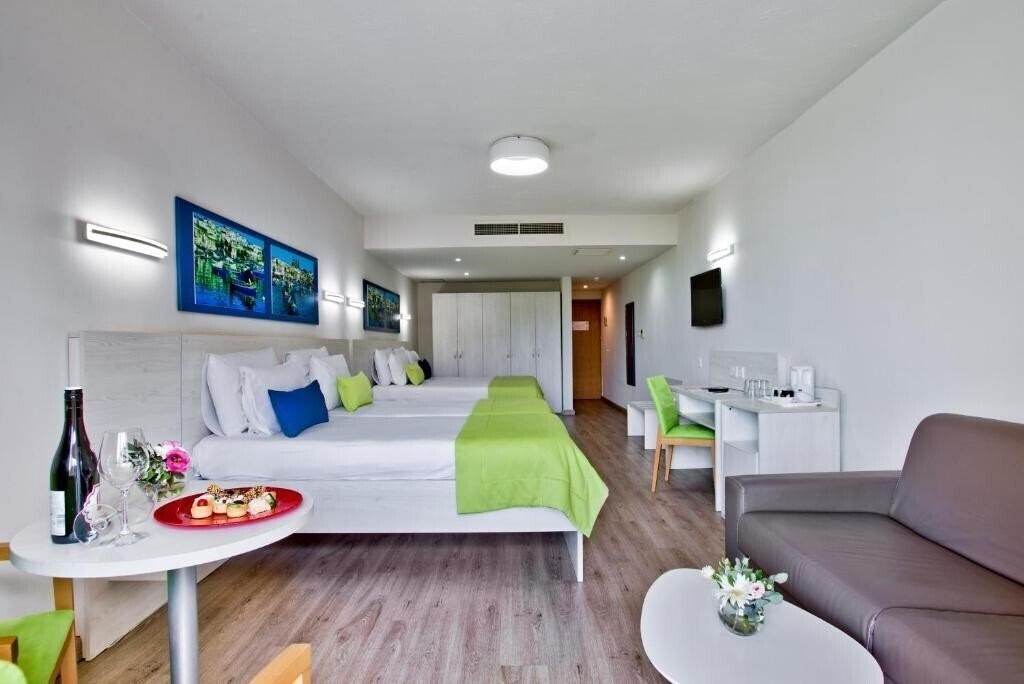 Территория Santana 4*