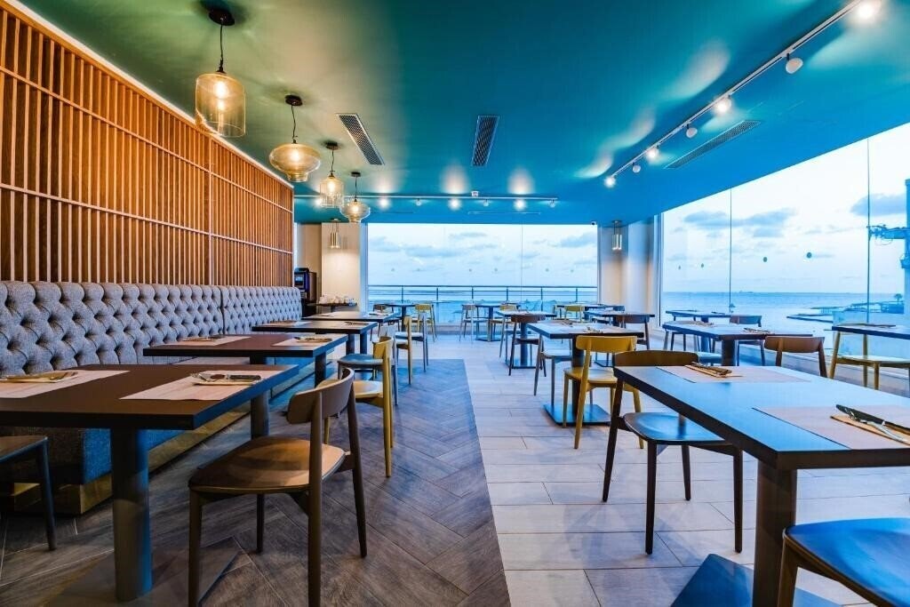 Вид Sea View Hotel Qawra 3*