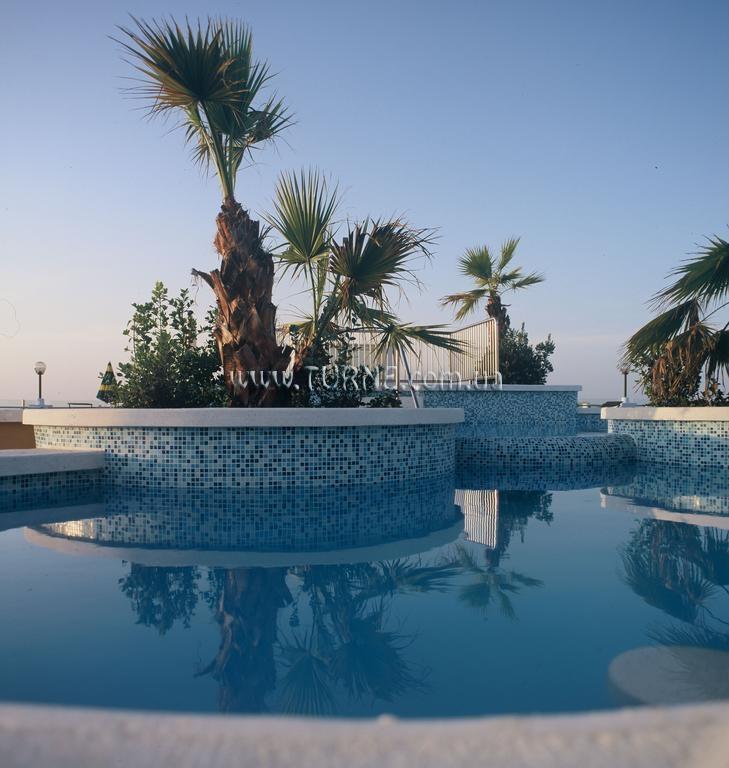 Територія Sunflower Hotel 3*