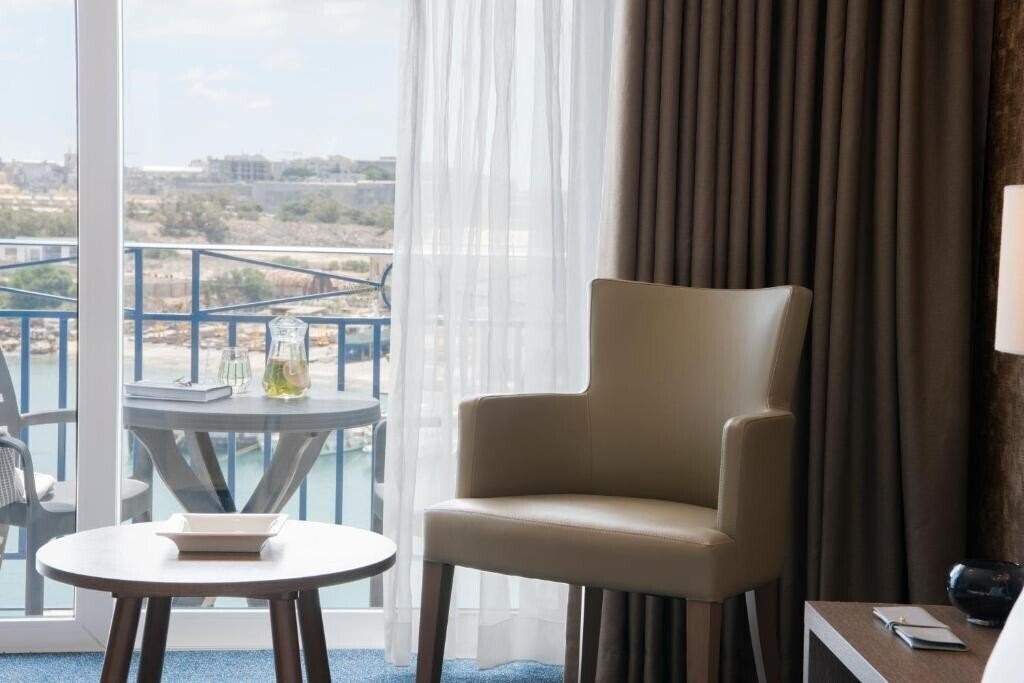Апартаменты The Waterfront Gzira 4*