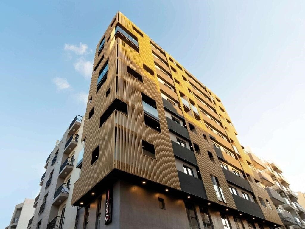 Отель Aparthotel Adagio Malta Central 4*