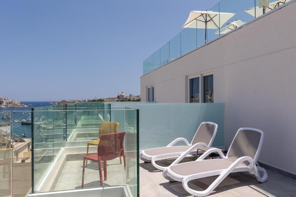 Апартаменти Alavits Hotel by ST Hotels 3*