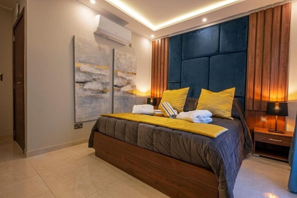 Апартаменти Domus Boutique Hotel 3*