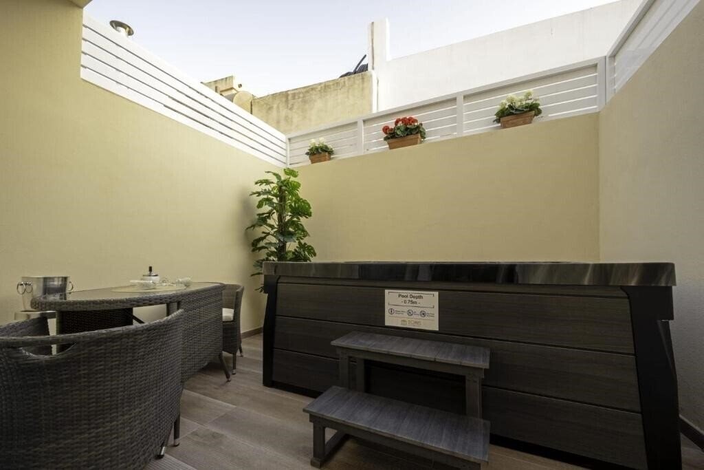 Панорама Domus Boutique Hotel 3*