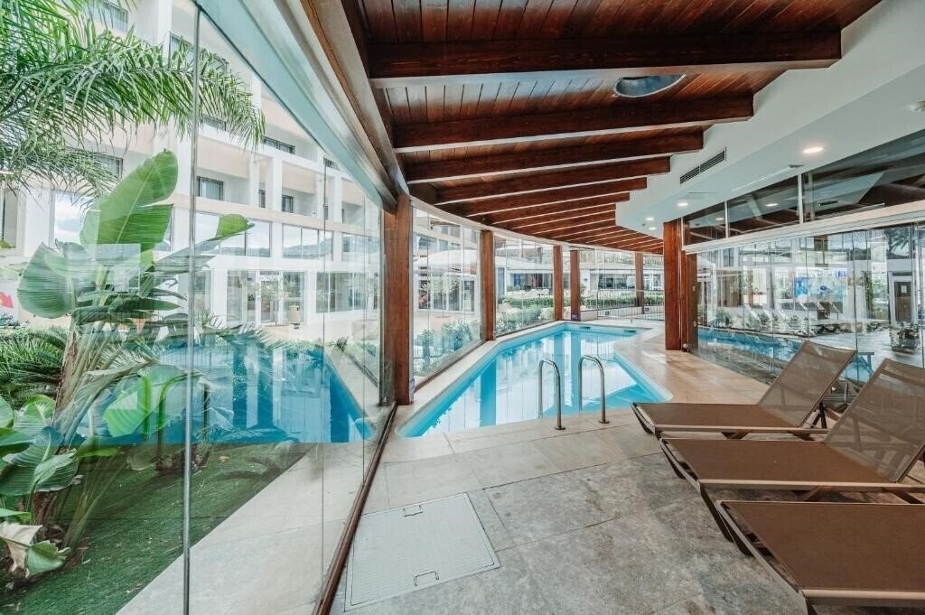 Территория Riu Seabank 4*