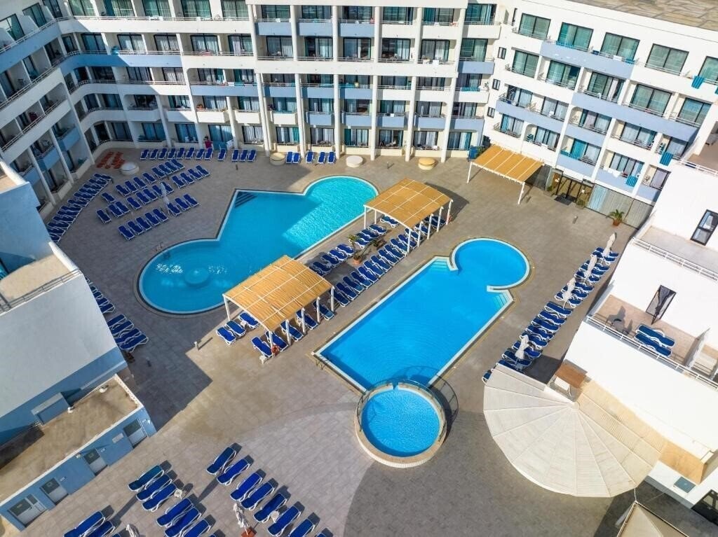 Панорама Riviera Resort & SPA 4*