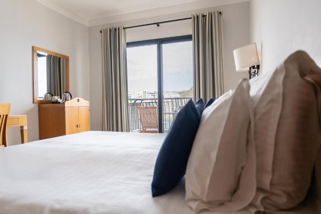 Готель Calypso Hotel (ex. Hotel Calypso) 4*