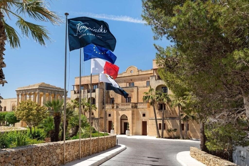 Панорама Kempinski San Lawrenz Hotel & SPA 5*