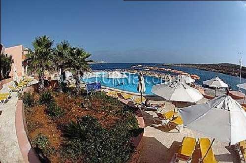 Апартаменти Comino Hotel 4*